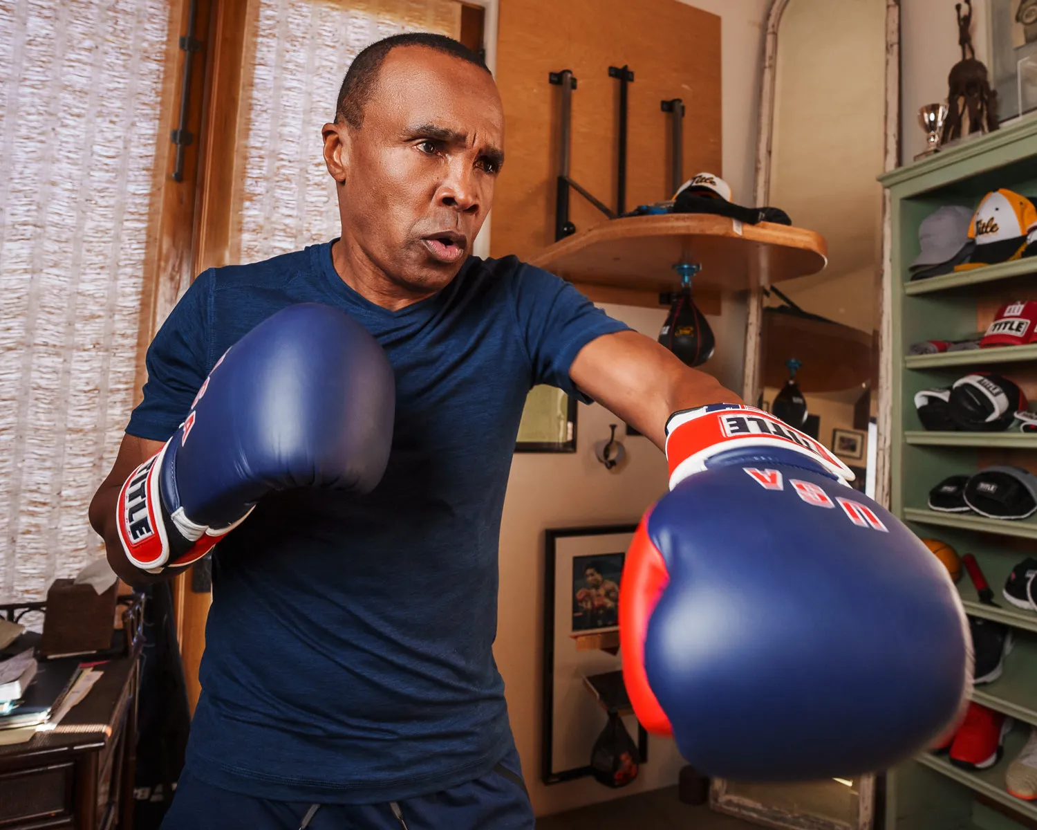 TITLE Boxing Sugar Ray Leonard 1976 Montreal Special Edition Leather Training Gloves